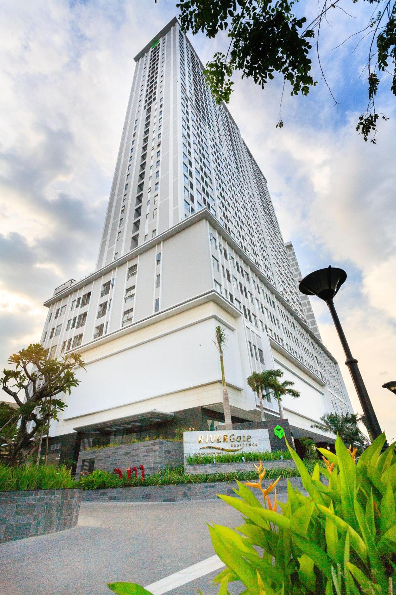 Awesome Rivergate Apartment - Cbd In Hcm City Хошимін Екстер'єр фото